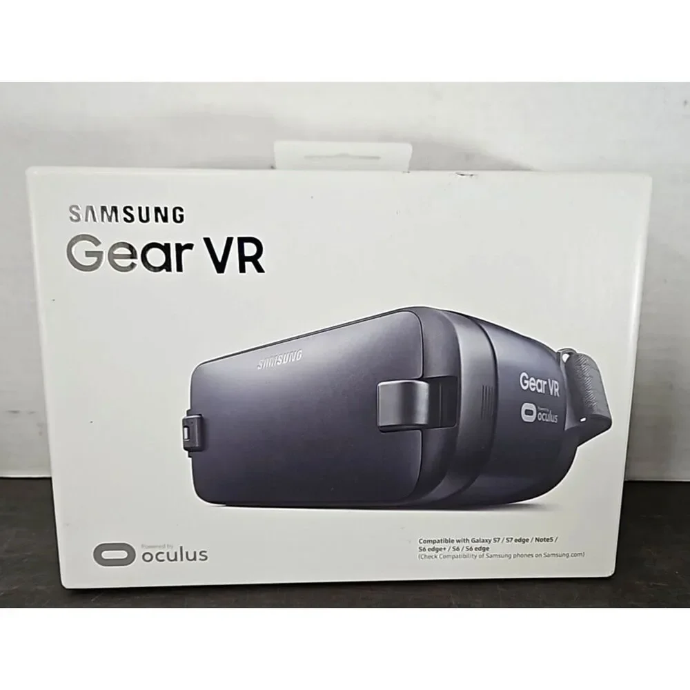 Samsung Gear VR 2016 Edition Smartphone VR Headset - Powered by Oculus
